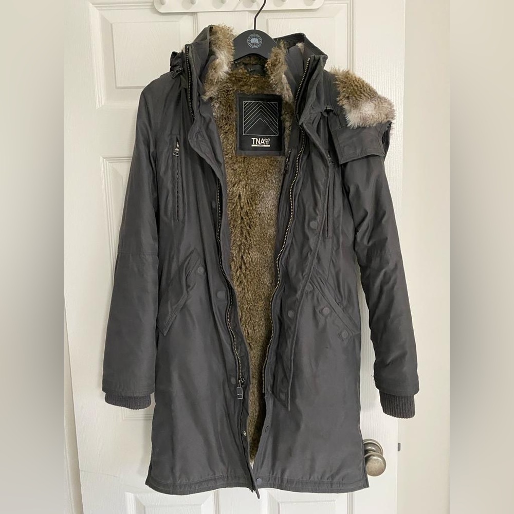 🔥Moving Sale-Aritzia parka